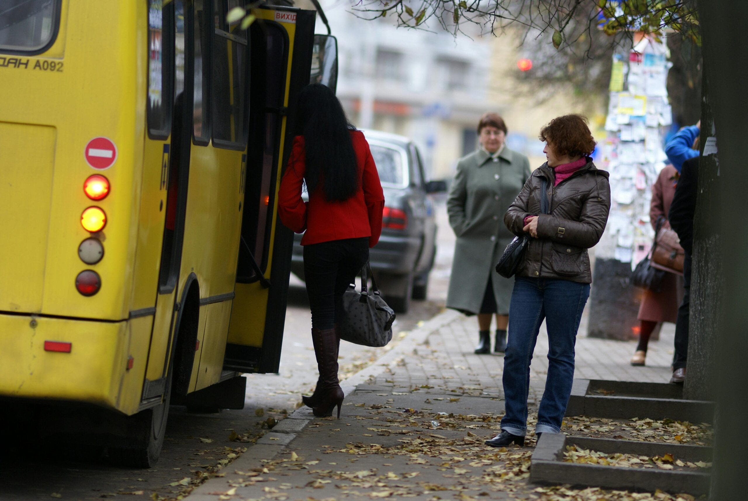 minibus weddings Manhattan safety guide